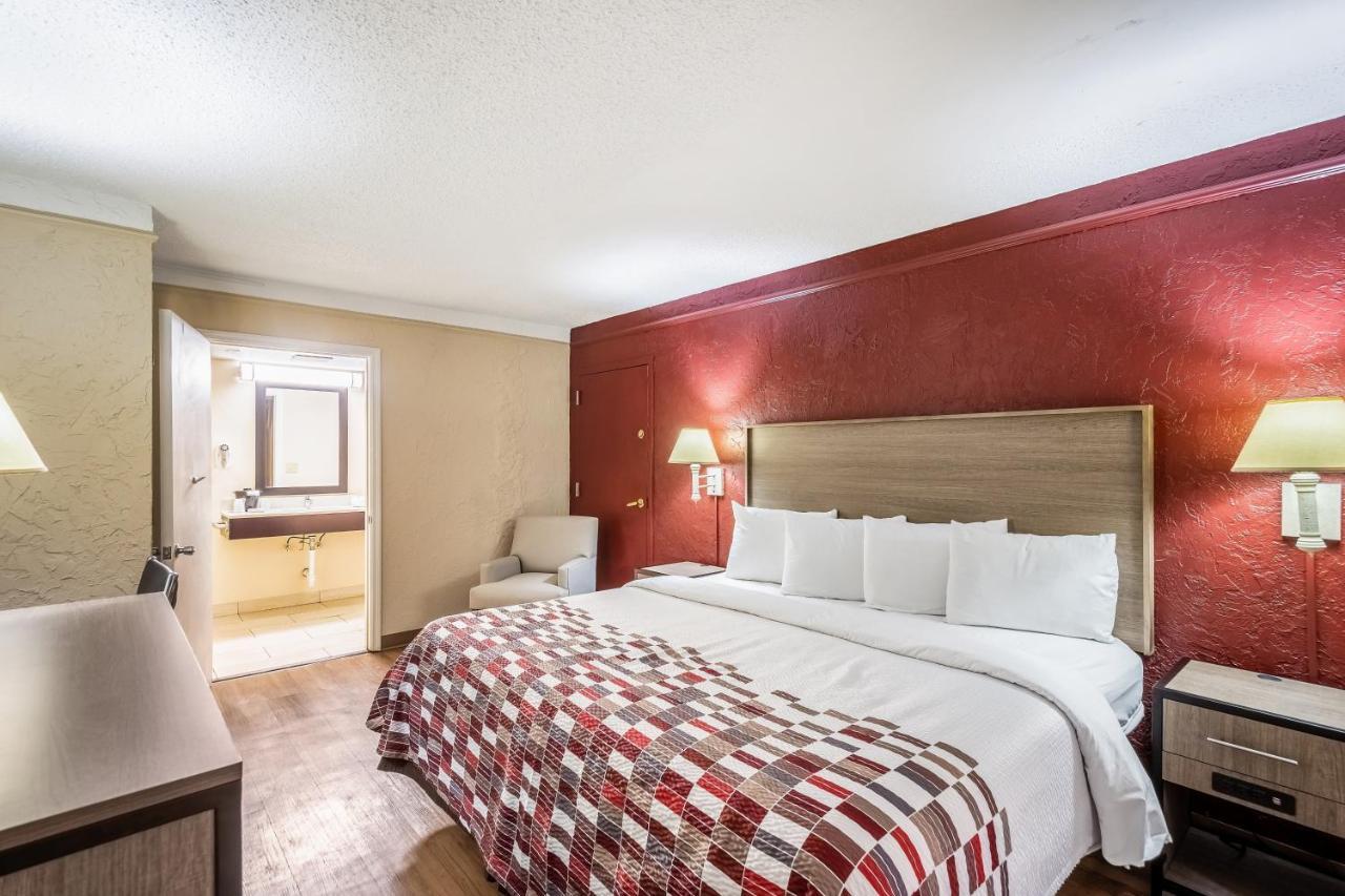 Red Roof Inn Tampa Bay - St. Petersburg Eksteriør bilde