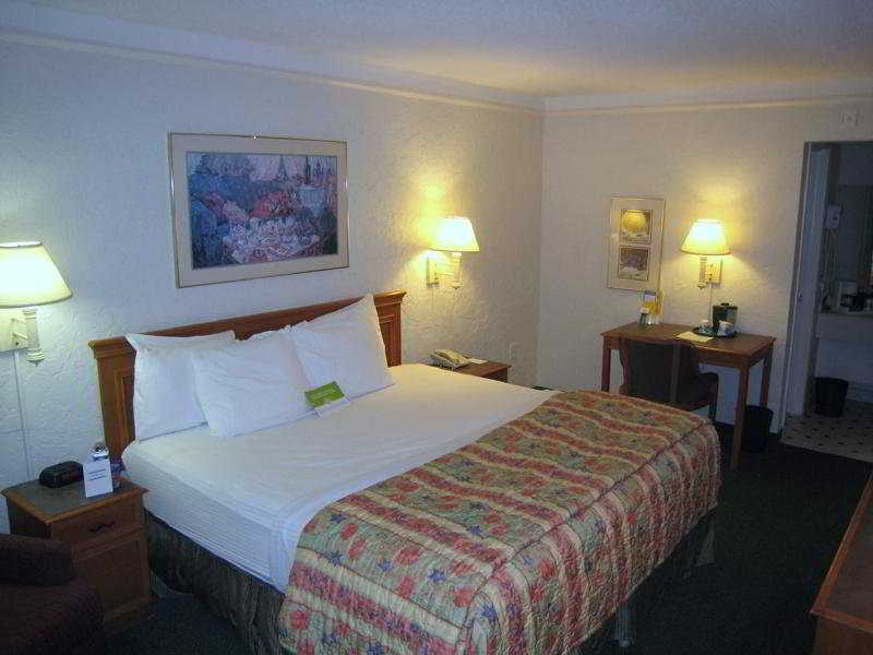 Red Roof Inn Tampa Bay - St. Petersburg Eksteriør bilde