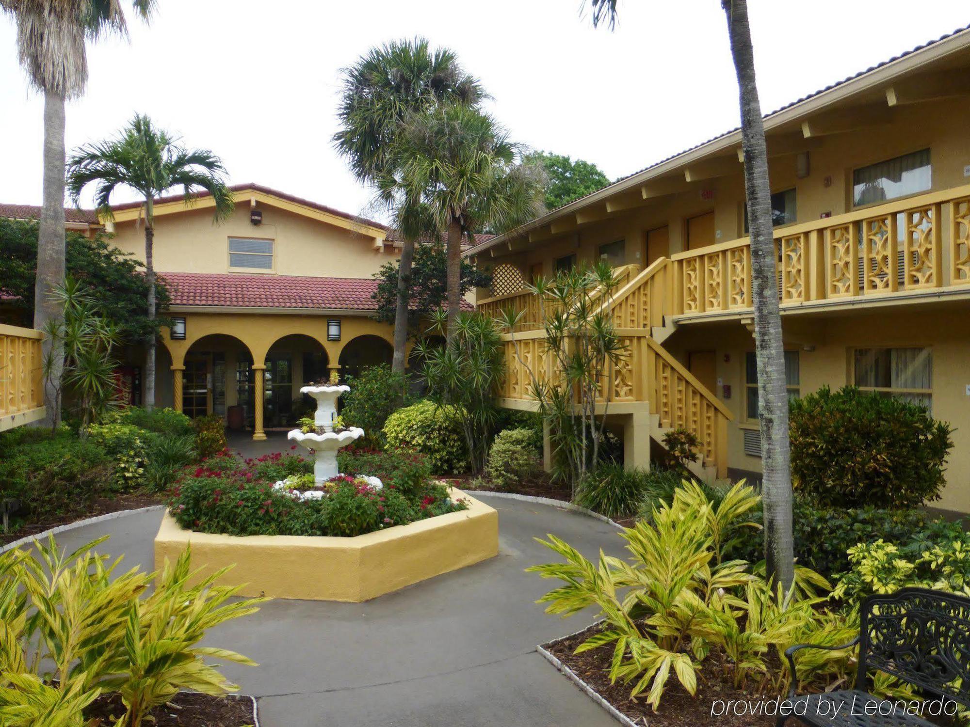 Red Roof Inn Tampa Bay - St. Petersburg Eksteriør bilde